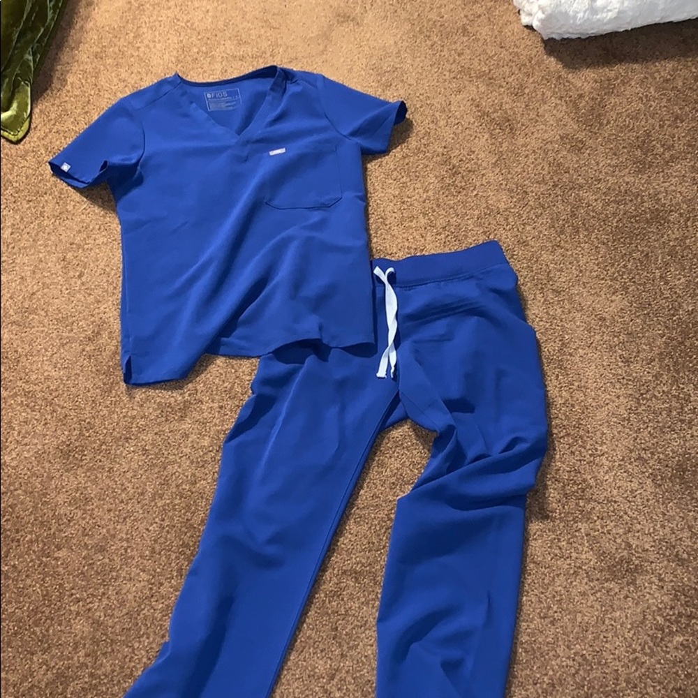 FIGs Winning blue full set scrubs